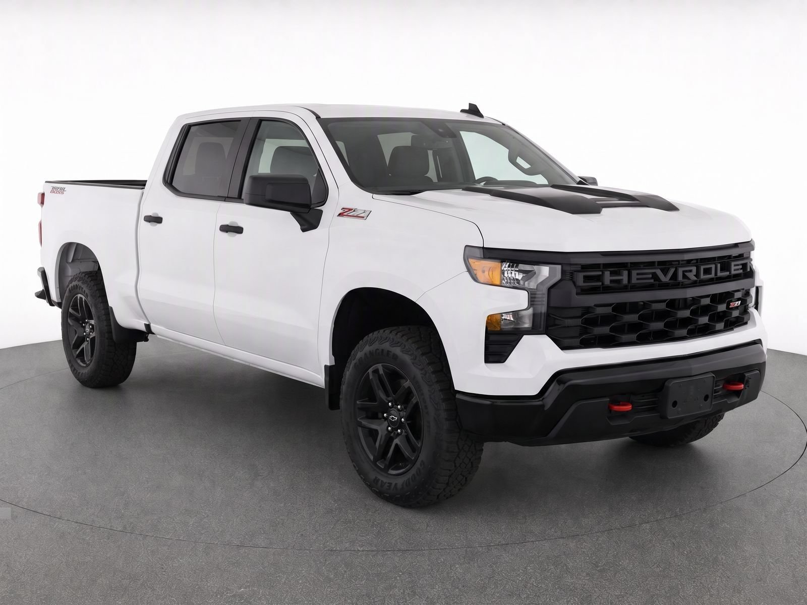 Used 2025 Chevrolet Silverado 1500 Custom Trail Boss AWD/4WD image 2