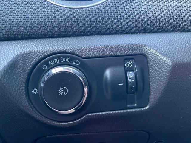 Used 2012 Chevrolet Cruze LT w/ All-Star Edition FWD image 21