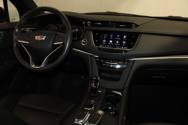 Certified 2023 Cadillac XT6 Luxury AWD/4WD image 17