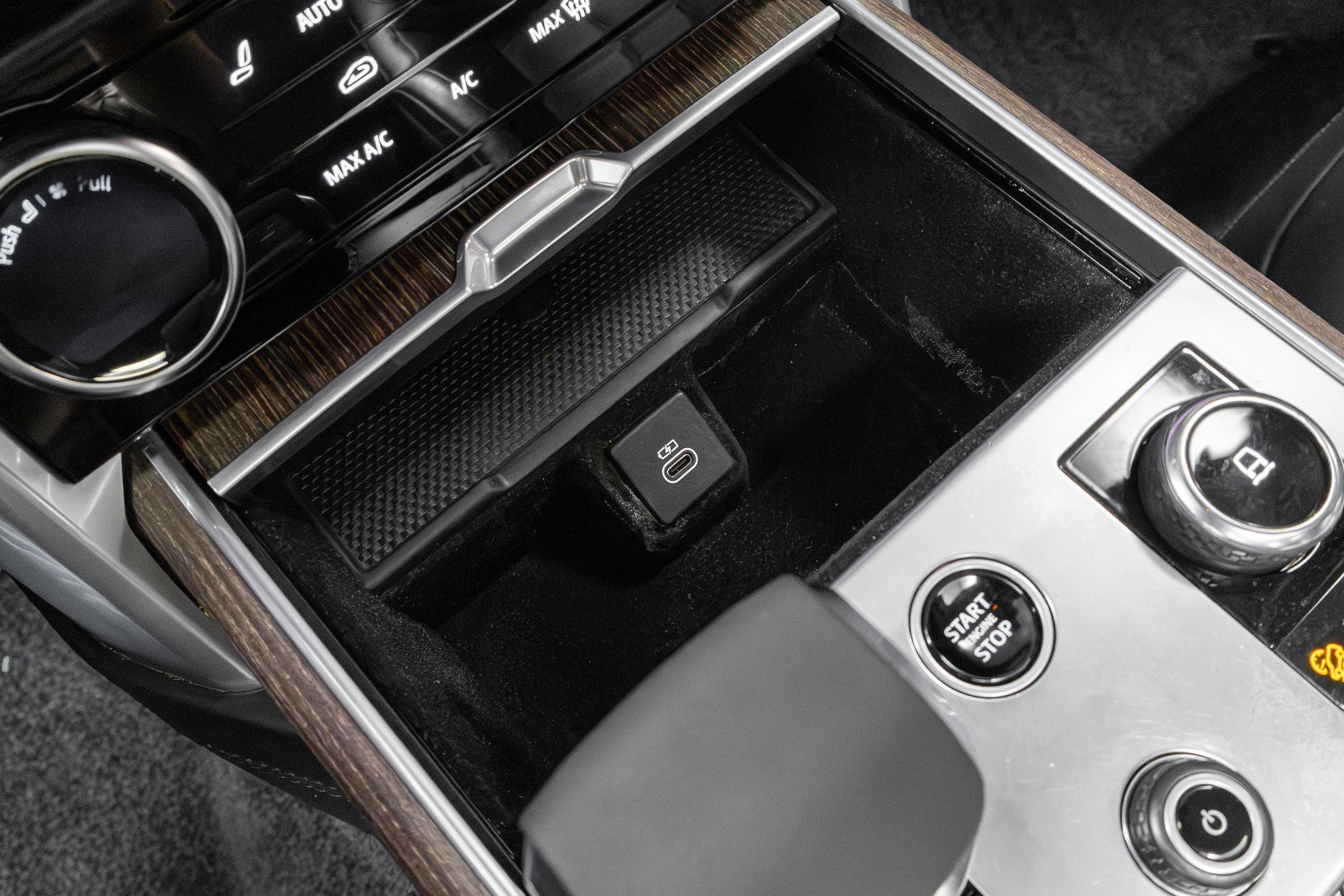 Used 2023 Land Rover Range Rover Long Wheelbase Autobiography image 48