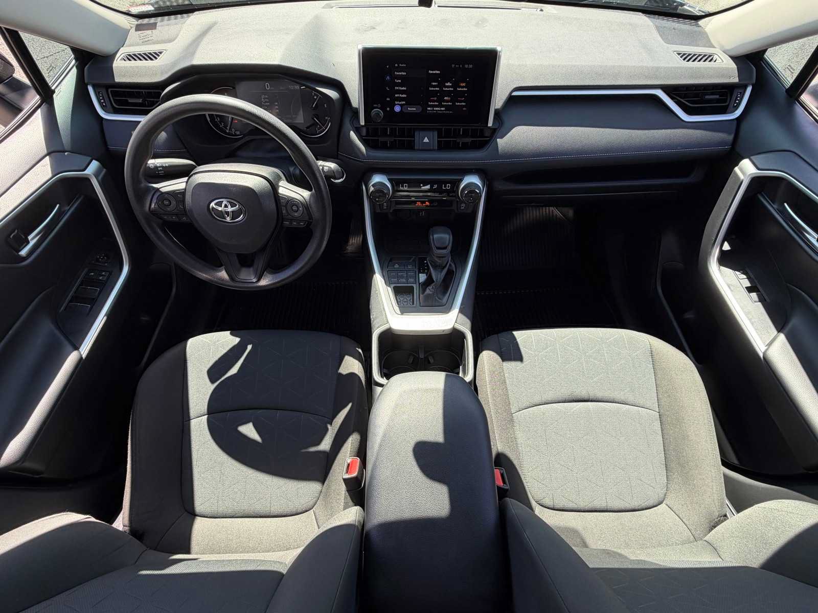 Used 2024 Toyota RAV4 XLE AWD/4WD image 25