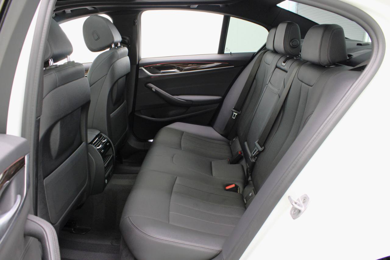 Used 2021 BMW 530i w/ Convenience Package RWD image 38