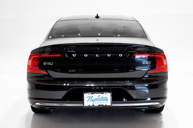Used 2023 Volvo S90 B6 Plus AWD/4WD image 33