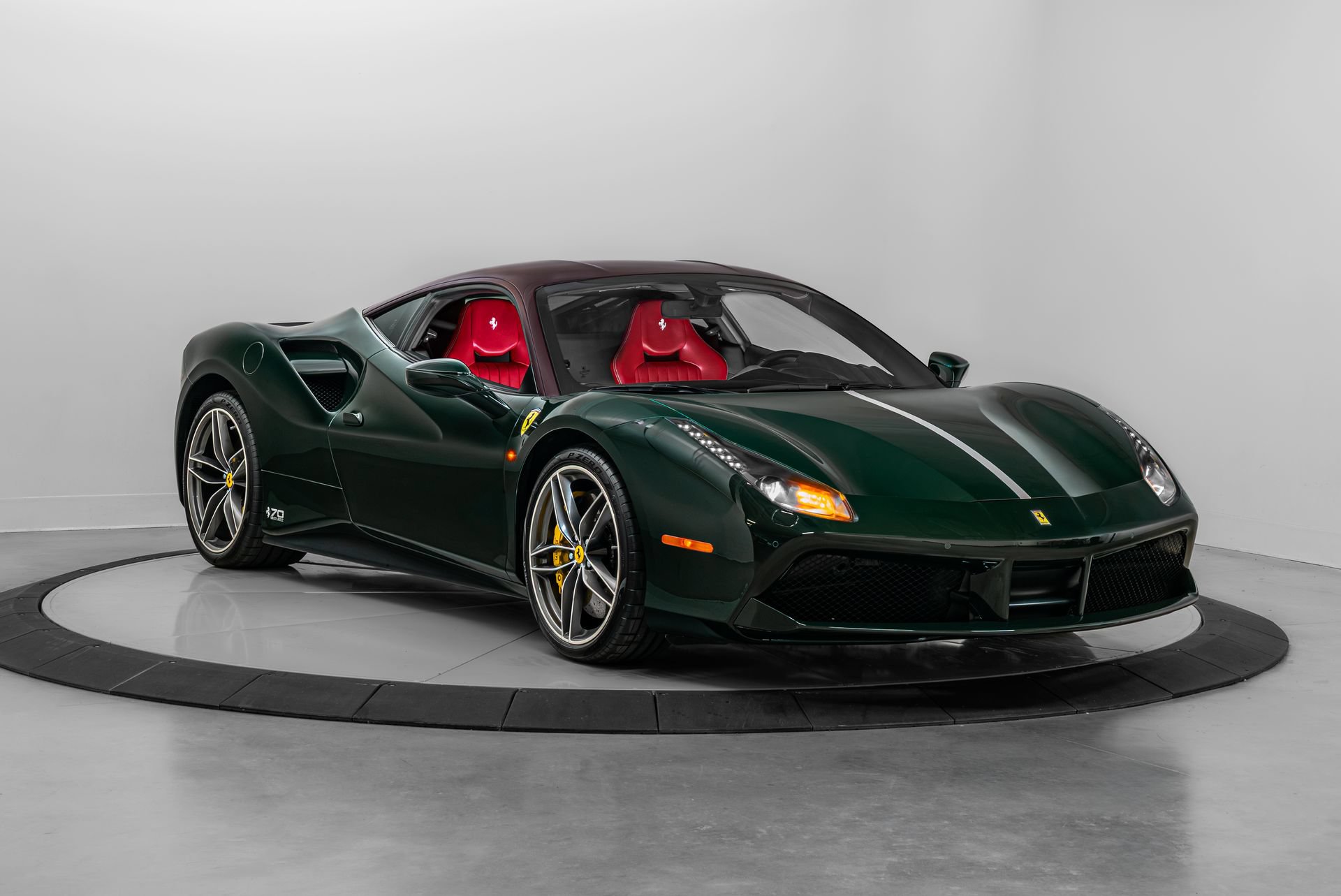 Certified 2018 Ferrari 488 GTB RWD image 1