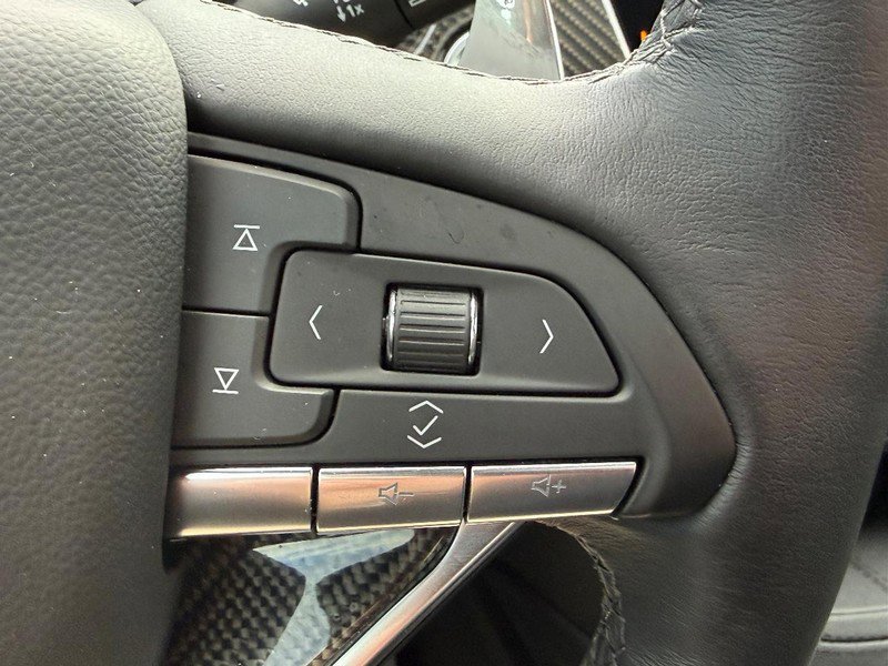 Used 2023 Cadillac XT6 Sport w/ Technology Package image 19