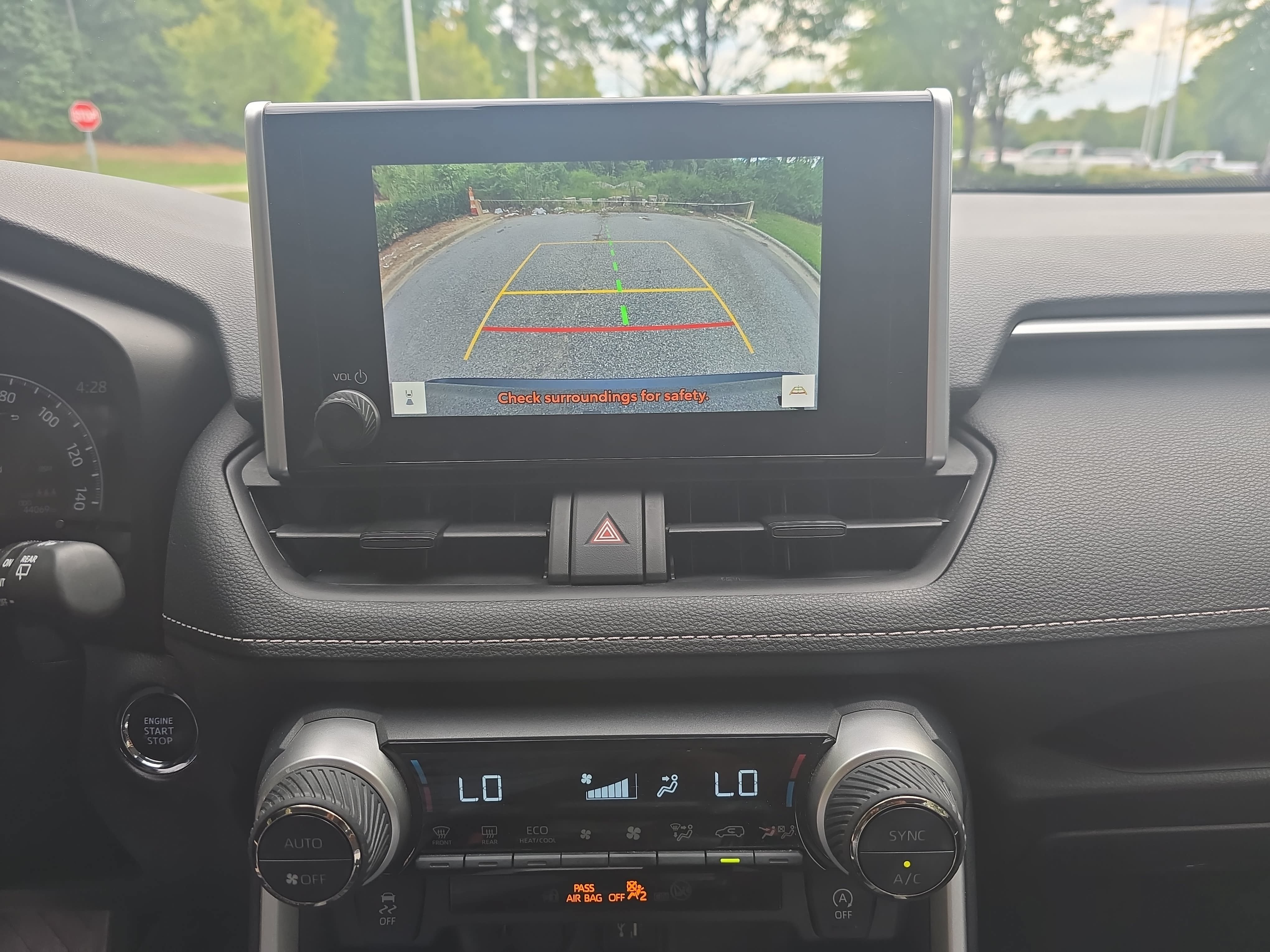 Used 2025 Toyota RAV4 XLE FWD image 20