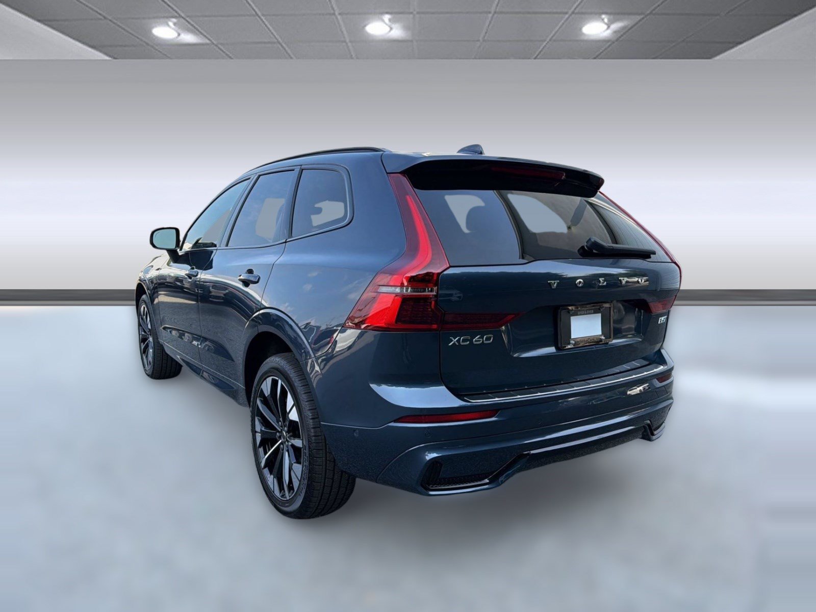 New 2026 Volvo XC60 B5 Plus w/ Protection Package Premier AWD/4WD image 3
