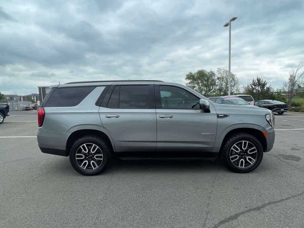 Used 2023 GMC Yukon AT4 w/ Technology Package image 9