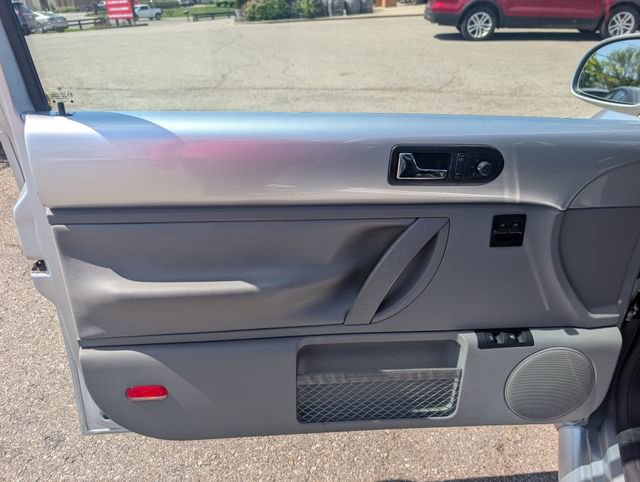 Used 2002 Volkswagen Beetle GLX FWD image 9