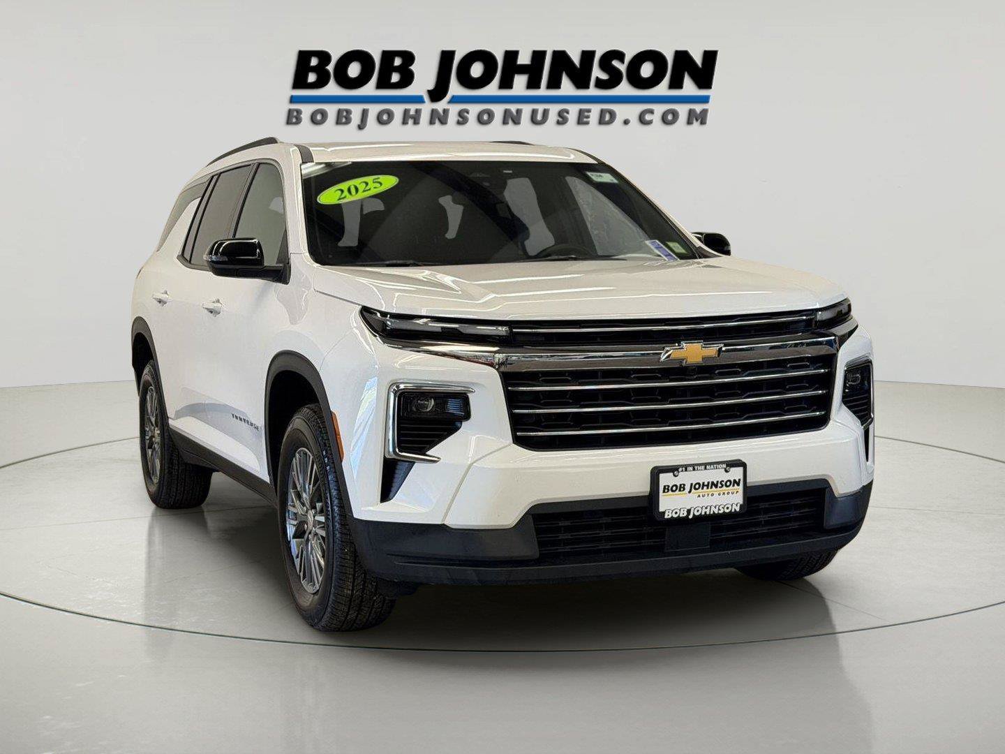 Used 2025 Chevrolet Traverse LT AWD/4WD image 3