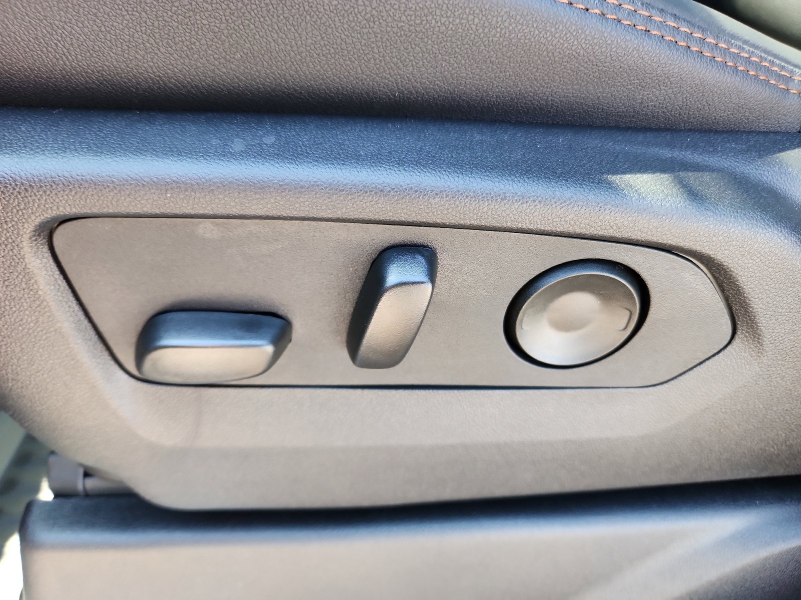 New 2026 GMC Sierra 1500 AT4 w/ AT4 Premium Package image 13