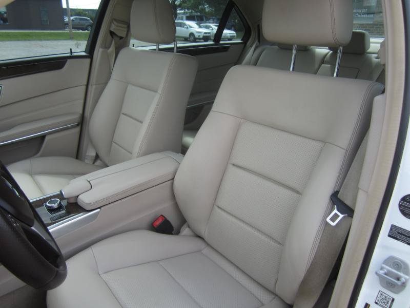 Used 2016 Mercedes-Benz E 350 4MATIC Sedan image 12