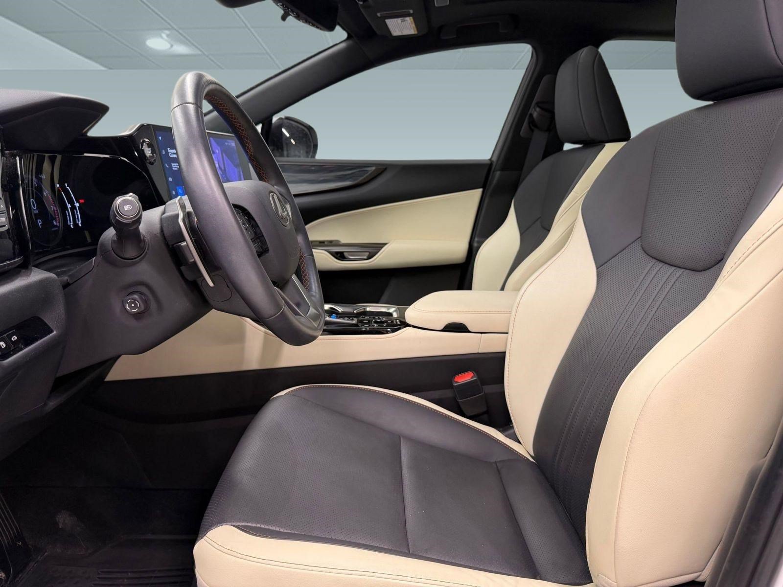 Used 2024 Lexus NX 350 AWD image 4