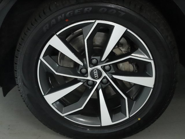 Used 2023 Audi Q5 2.0T Premium w/ Convenience Package AWD/4WD image 38