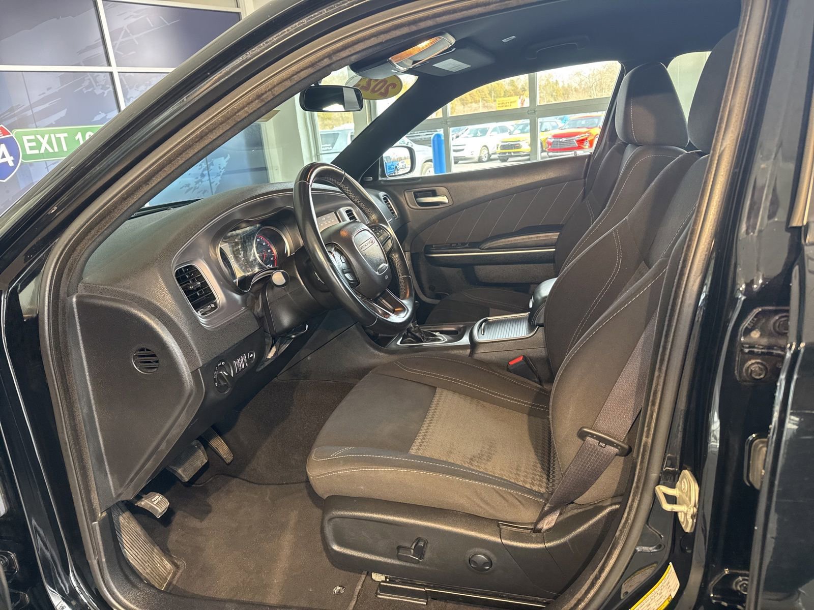 Used 2023 Dodge Charger SXT image 17