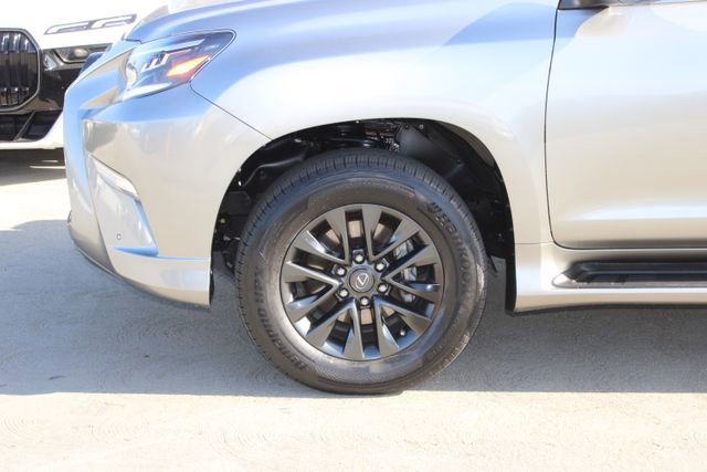 Certified 2023 Lexus GX 460 Premium w/ Premium Package AWD/4WD image 4