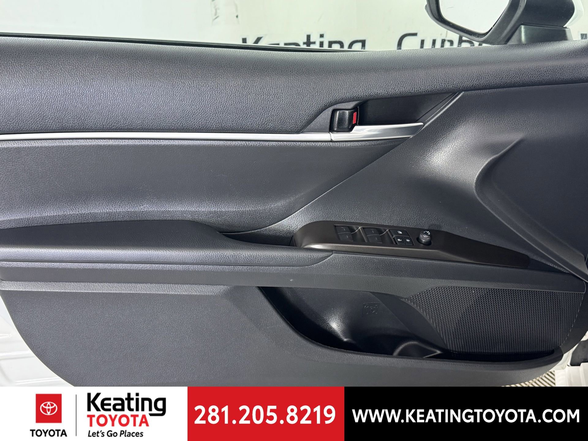 Used 2021 Toyota Camry LE image 11