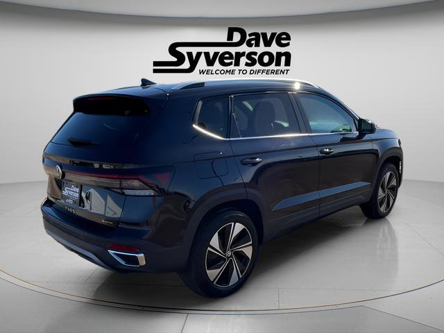 New 2026 Volkswagen Taos SE image 5