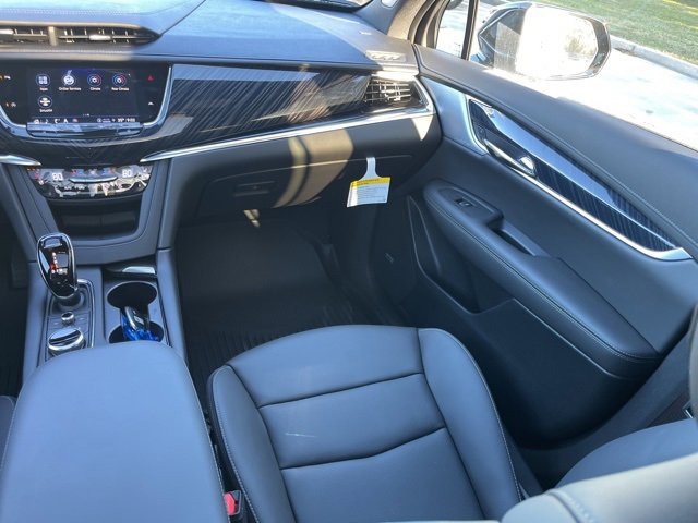New 2025 Cadillac XT6 Premium Luxury image 35