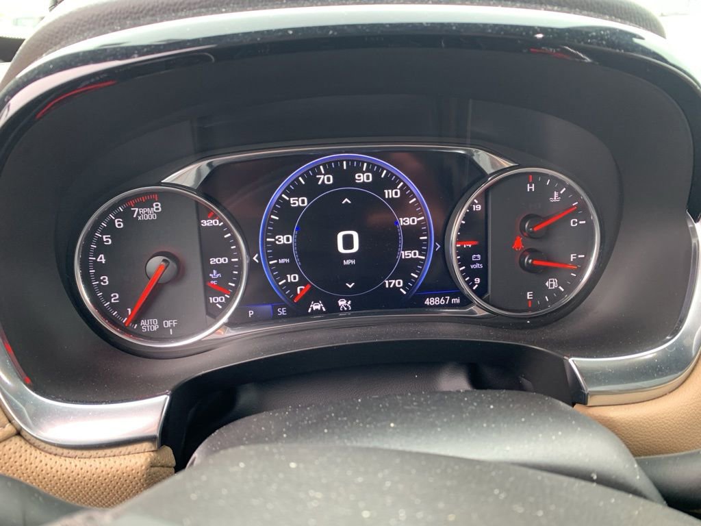 Used 2023 Chevrolet Traverse Premier FWD image 9