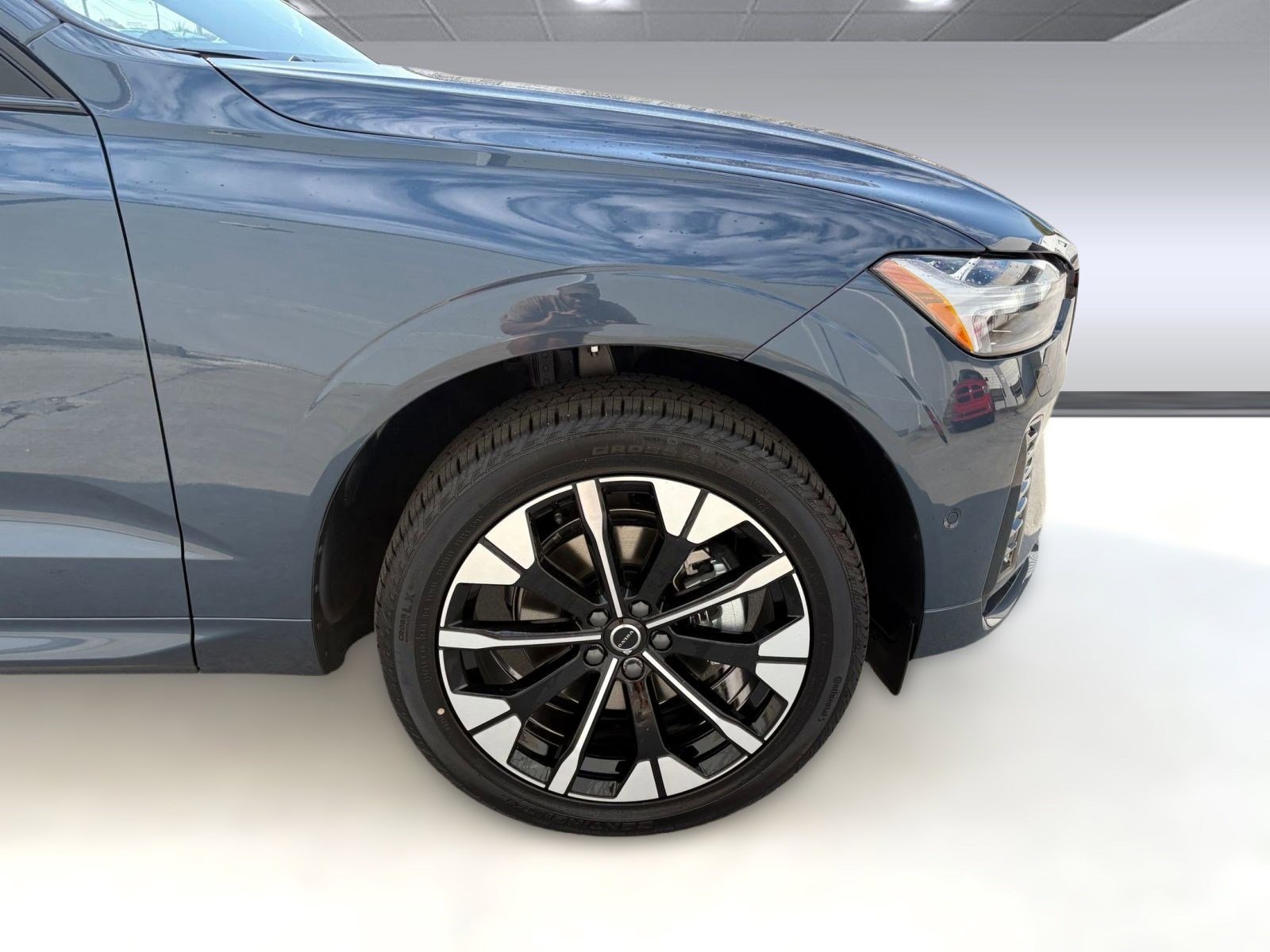 New 2026 Volvo XC60 B5 Plus w/ Protection Package Premier image 12