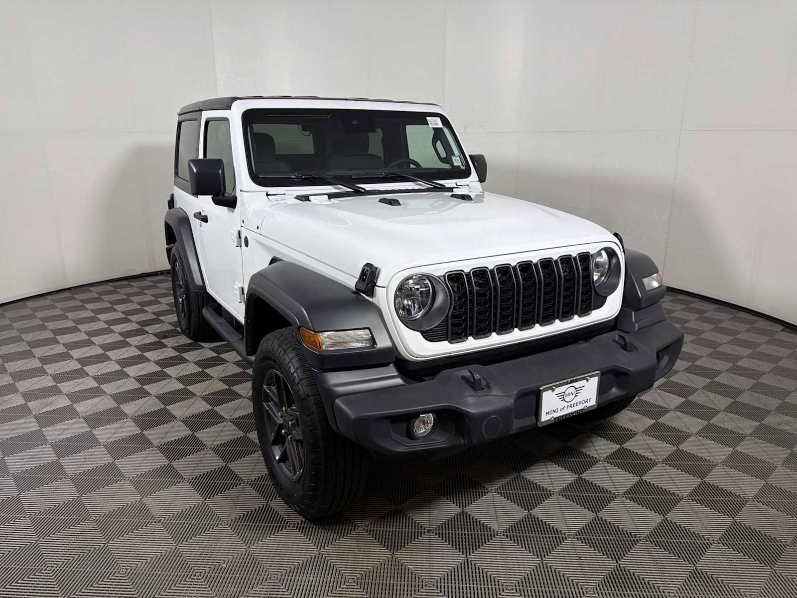 Used 2024 Jeep Wrangler Sport S image 2