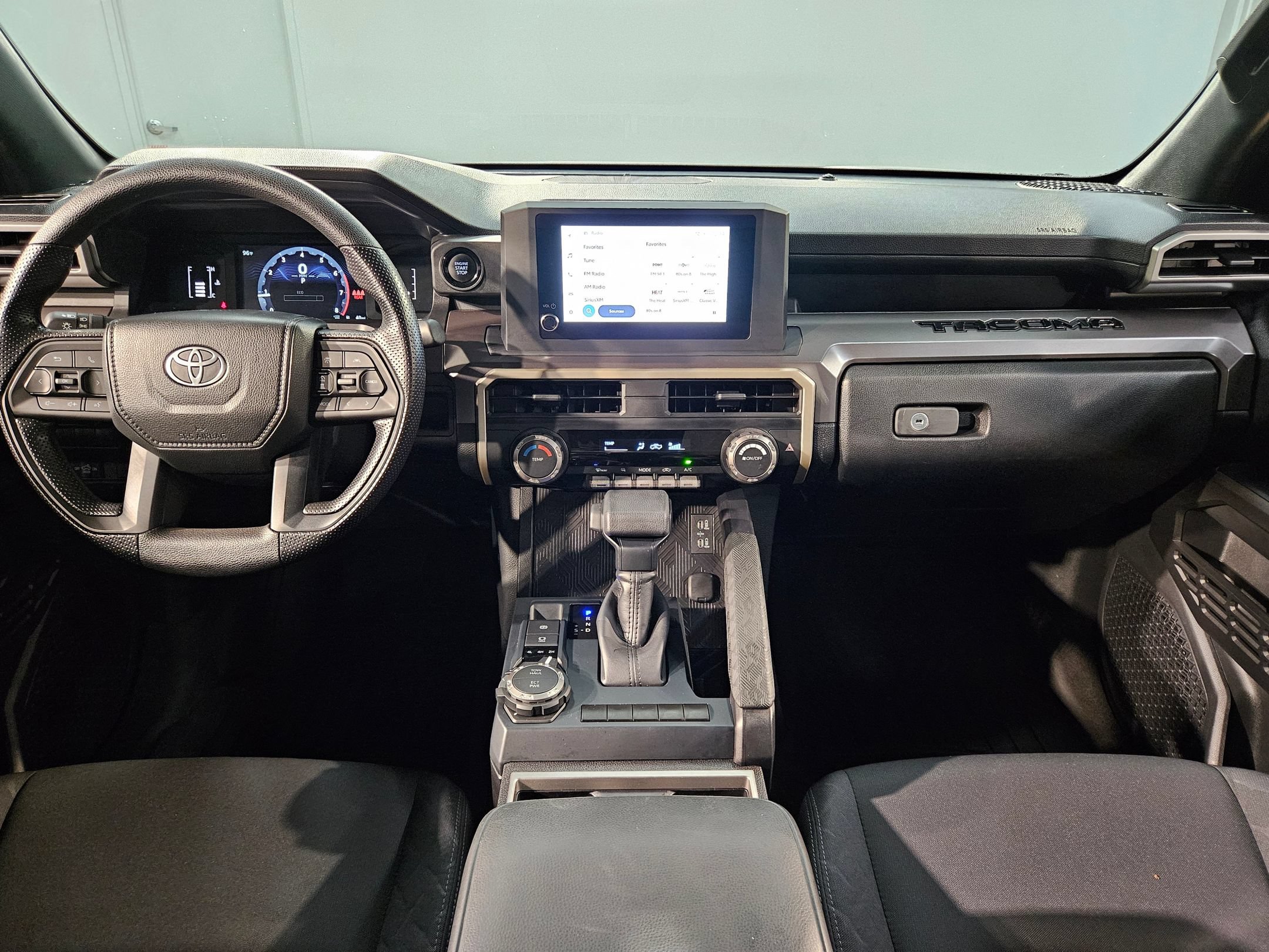Certified 2025 Toyota Tacoma SR5 AWD/4WD image 10