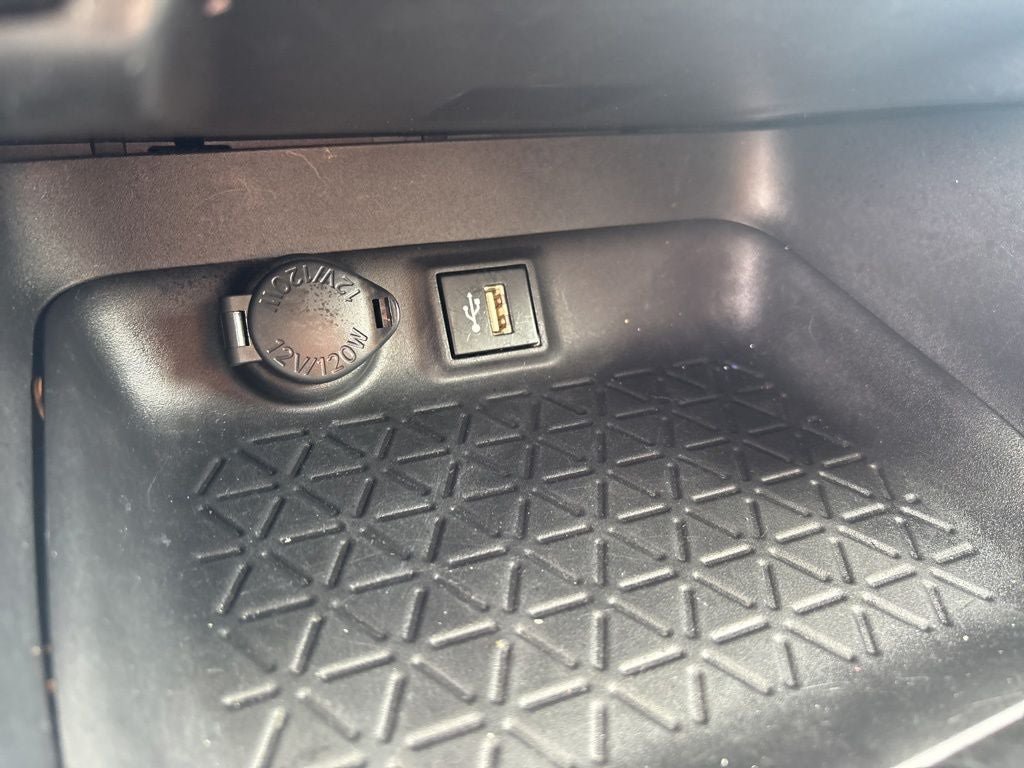 Used 2024 Toyota RAV4 LE AWD/4WD image 23