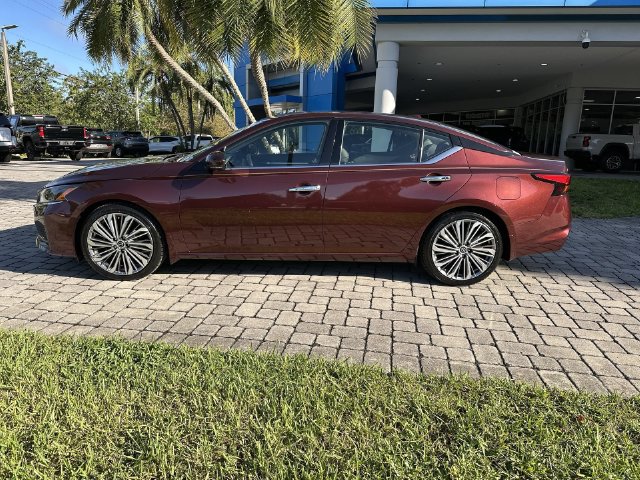 Used 2023 Nissan Altima 2.5 SL FWD image 32