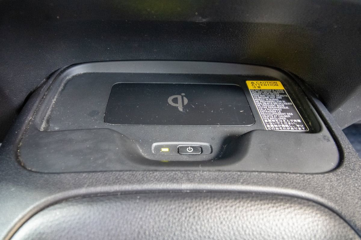 Used 2025 Toyota Corolla LE w/ LE Premium Package FWD image 27