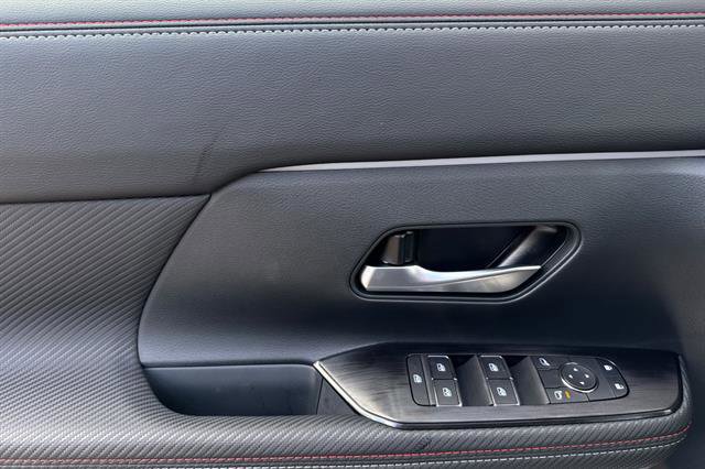 New 2026 Nissan Kicks SR w/ SR Premium Package image 9