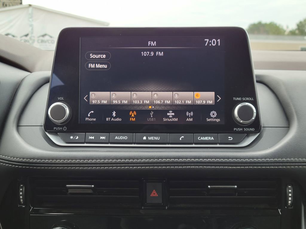 Used 2023 Nissan Rogue SV image 20