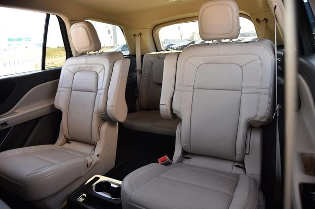 Used 2020 Lincoln Aviator Reserve w/ Elements Package Plus image 21