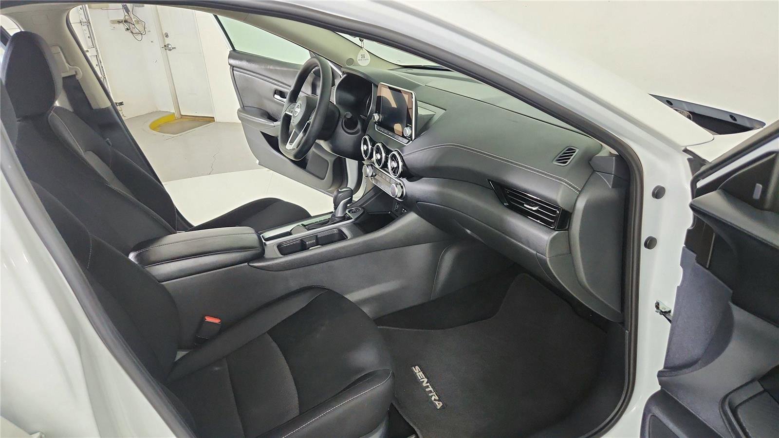 Used 2024 Nissan Sentra SV image 35