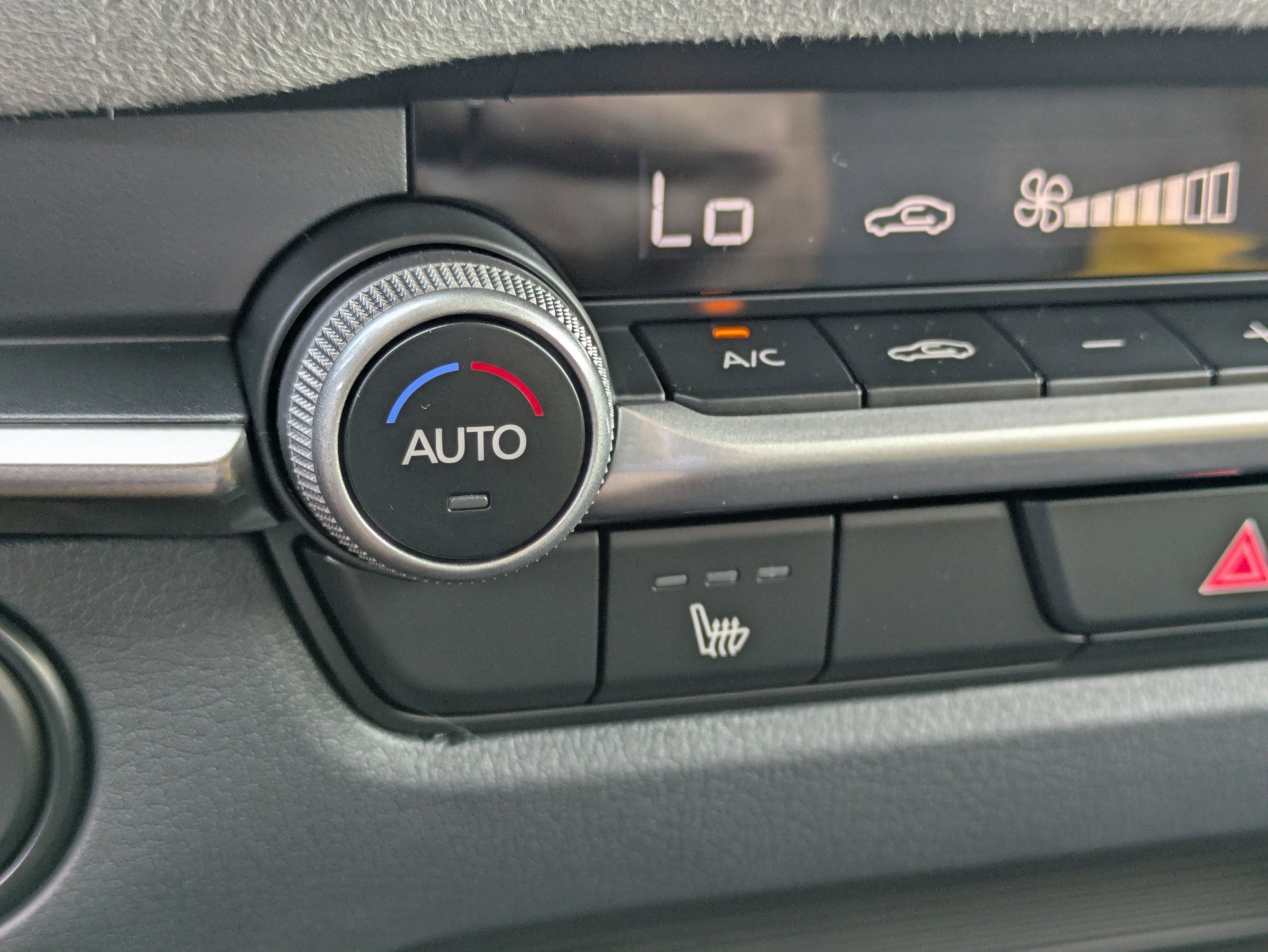 New 2026 MAZDA CX-30 AWD Aire Edition image 29