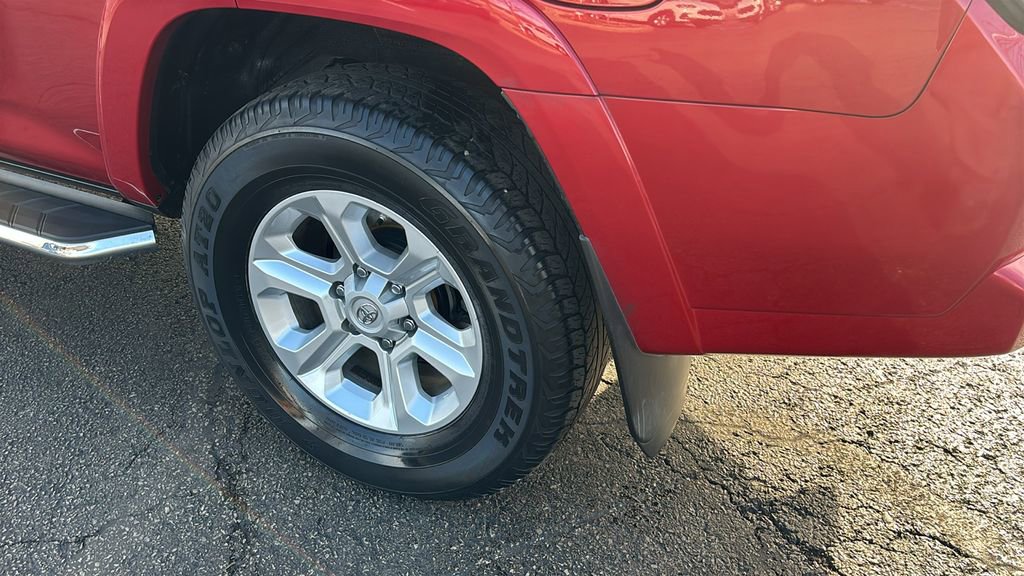 Used 2020 Toyota 4Runner SR5 Premium w/ Moonroof Package image 9