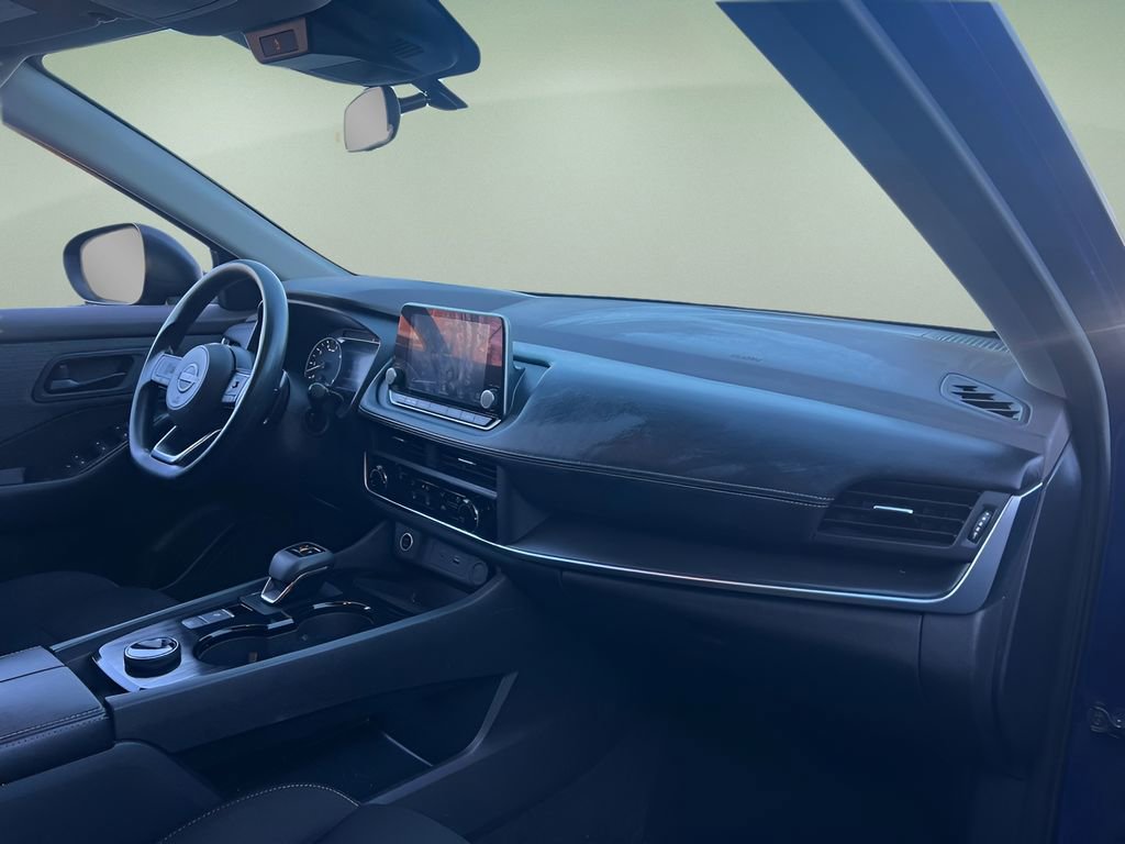 Used 2023 Nissan Rogue S image 22