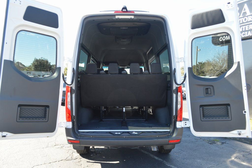 Used 2024 Mercedes-Benz Sprinter 2500 image 45
