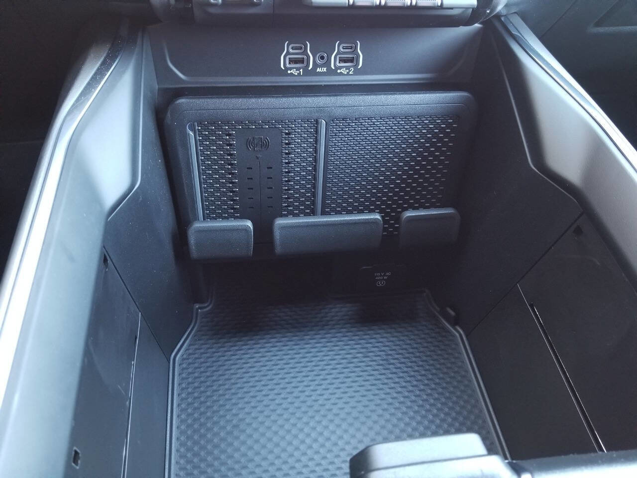 New 2026 RAM 1500 Laramie w/ Bed Utility Group image 28