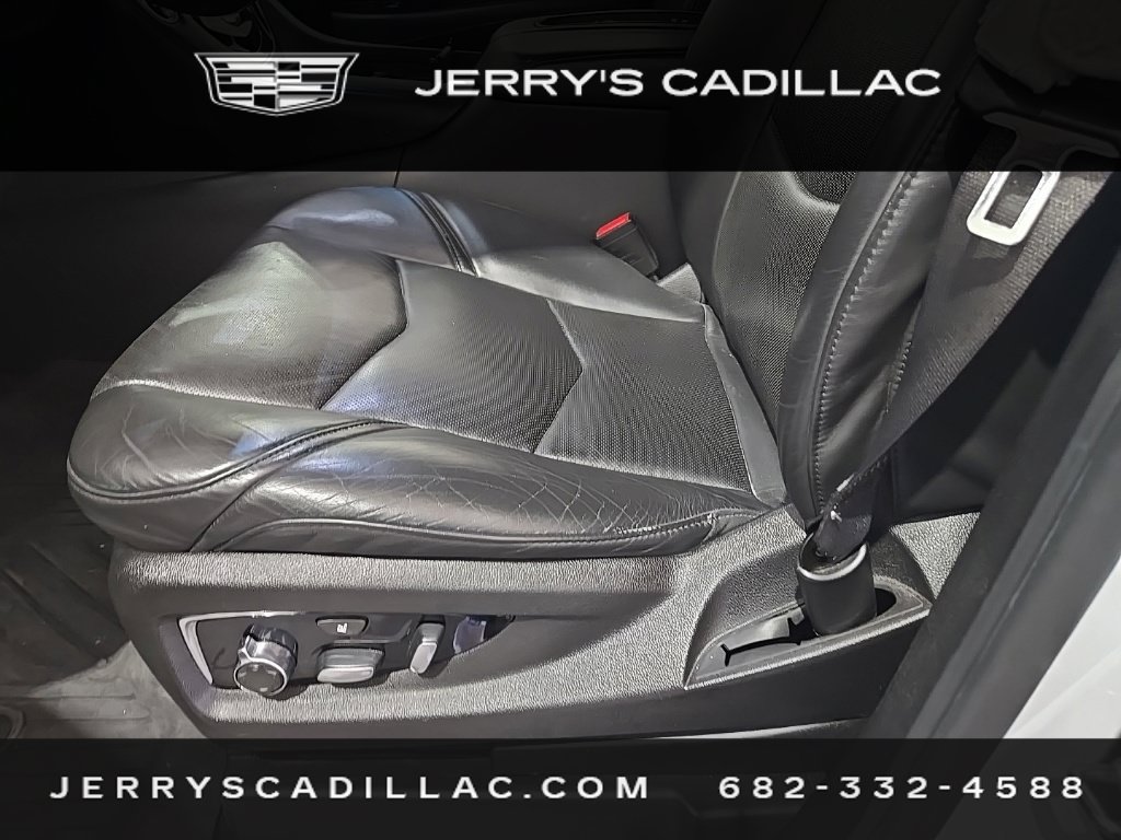 Used 2019 Cadillac Escalade Platinum AWD/4WD image 11