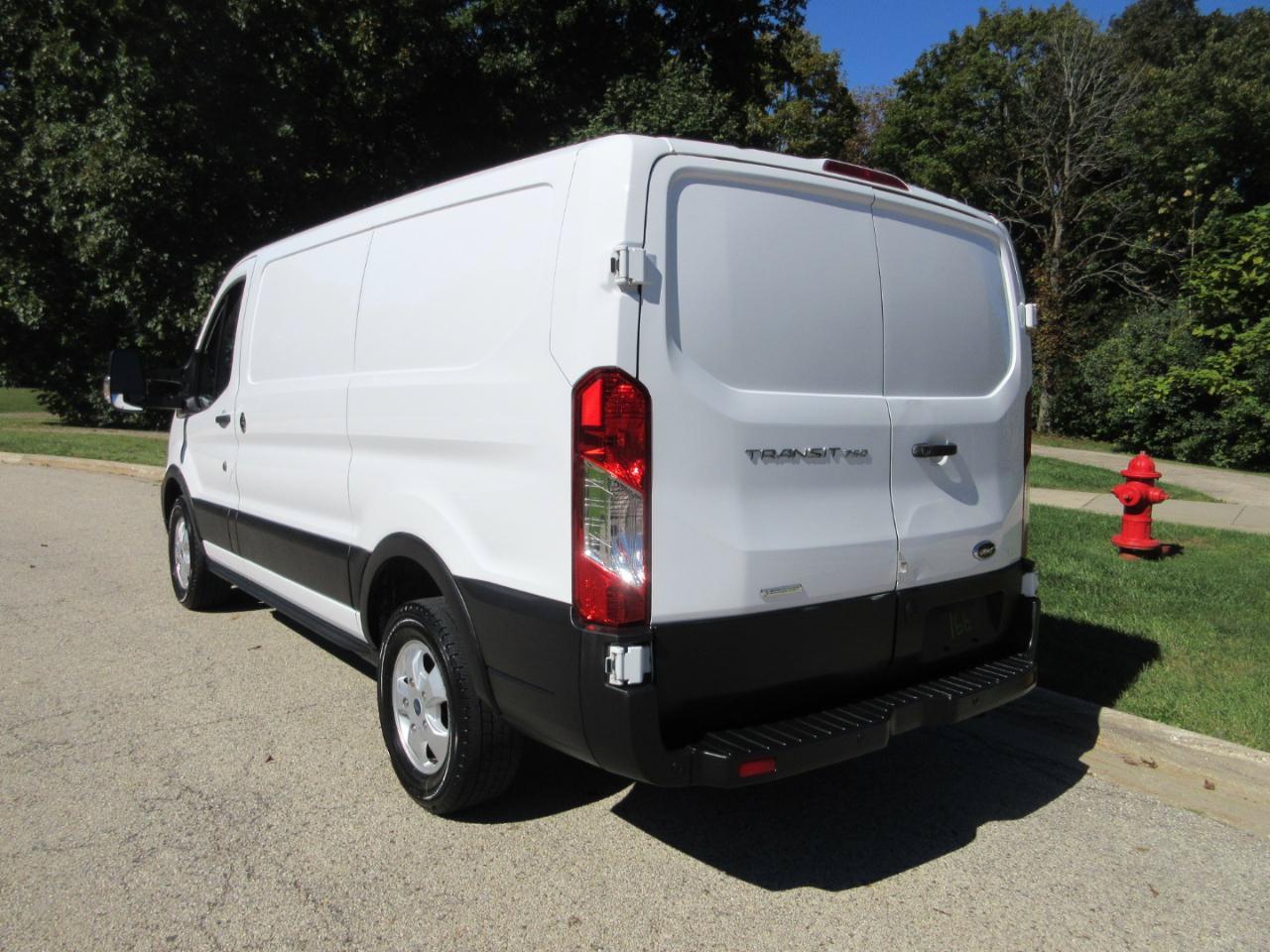 Used 2020 Ford Transit 250 Low Roof RWD image 28