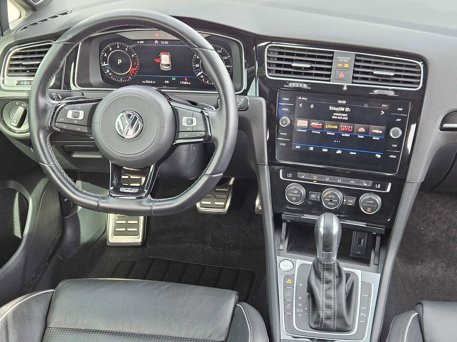 Used 2019 Volkswagen Golf R 4-Door image 25