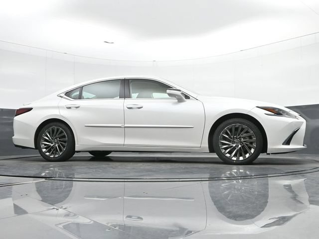 Certified 2024 Lexus ES 350 Ultra Luxury w/ Accessory Package (Z2) FWD image 11