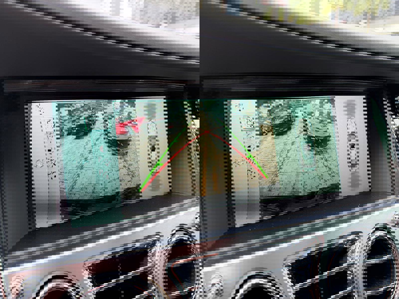 Used 2016 Rolls-Royce Wraith image 41