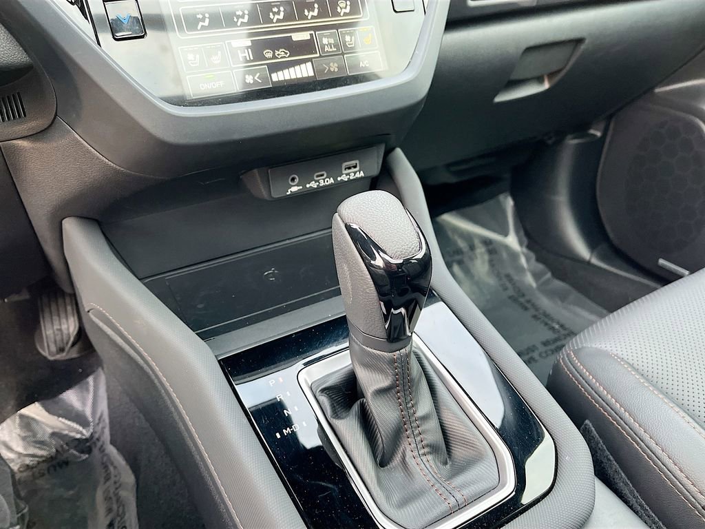 Used 2025 Subaru Forester Touring w/ Touring Package image 17