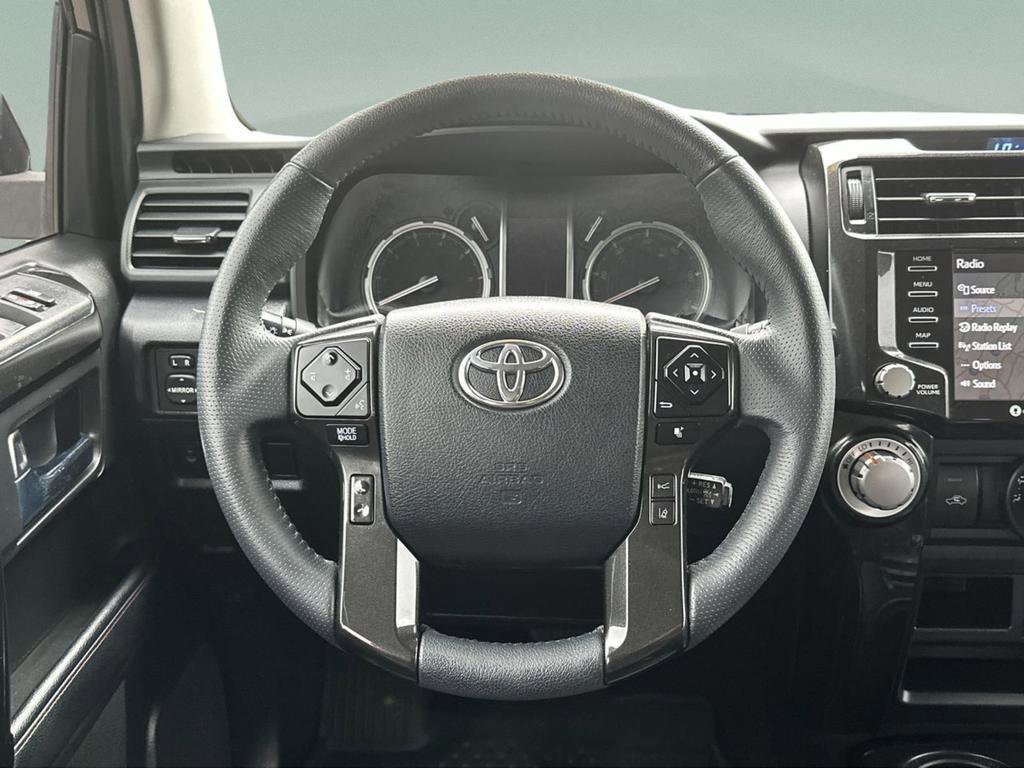Used 2020 Toyota 4Runner Venture w/ Moonroof Package AWD/4WD image 21
