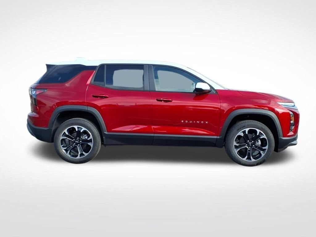 New 2027 Chevrolet Equinox LT w/ Convenience Package II FWD image 2