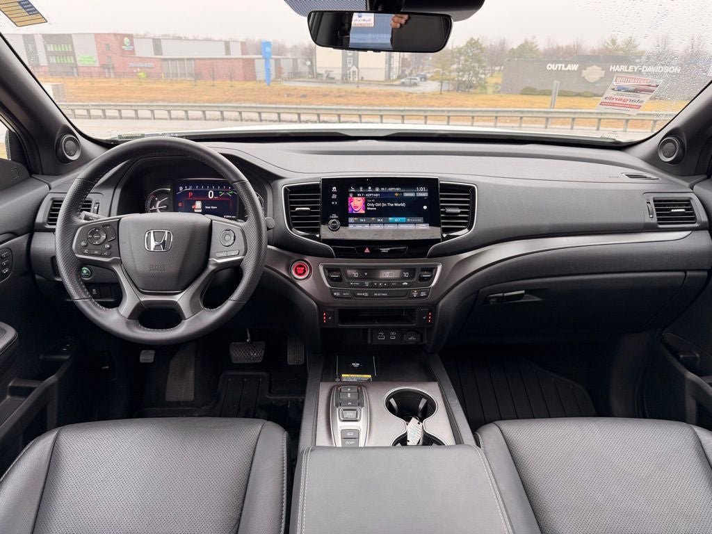 Used 2025 Honda Passport EX-L image 26