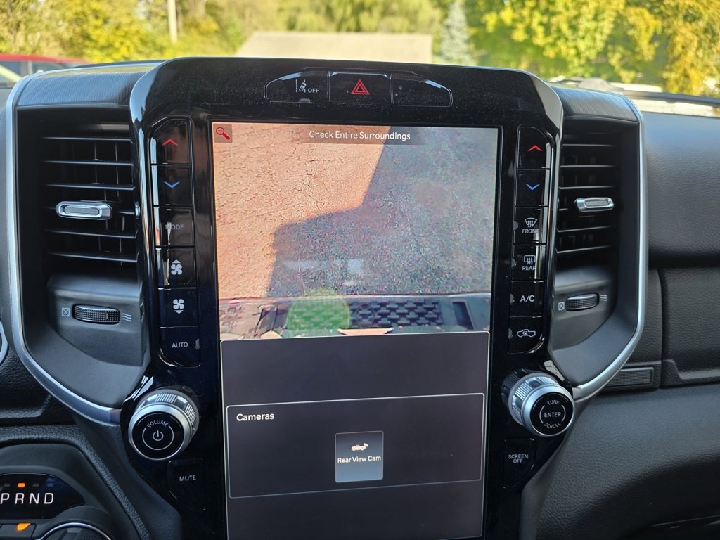 New 2026 RAM 1500 4x4 Crew Cab image 13