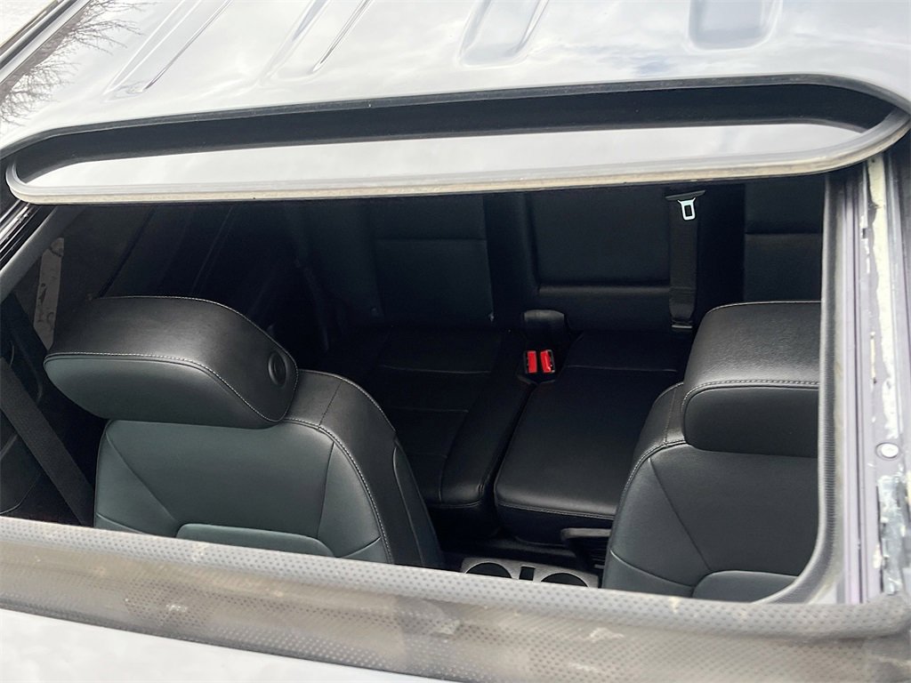 Used 2024 Chevrolet Colorado LT w/ LT Convenience Package III image 23